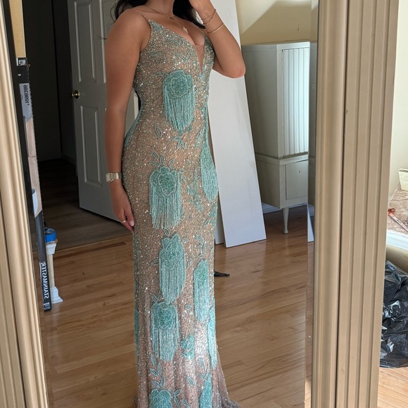 LARA Dresses & Skirts - NEW Lara Women's Danika Floral Beaded Sheath Beaded Dress Beaded Fringe Sz 8